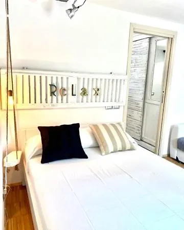 Maison De Blanc * Tavoleto